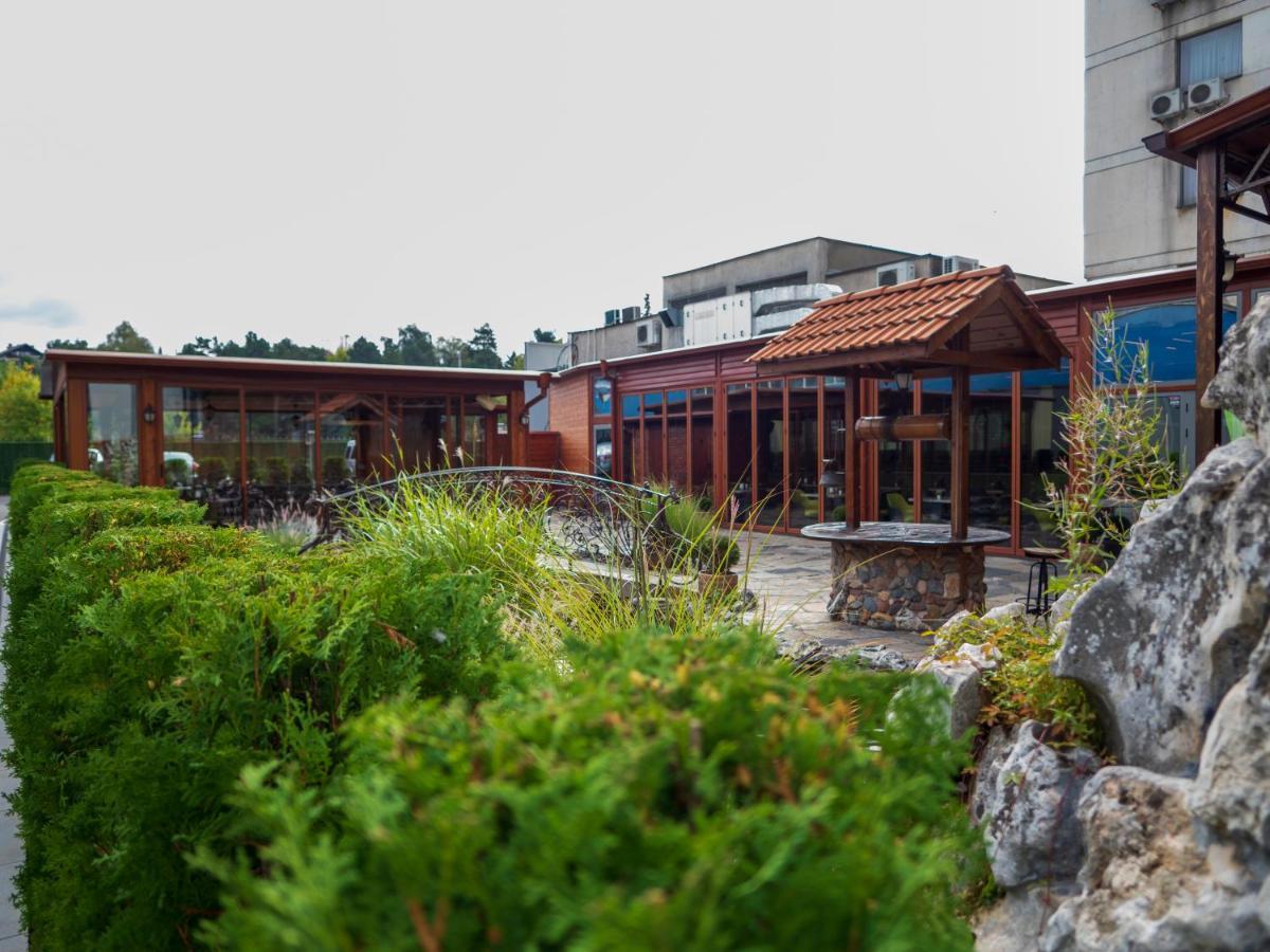 Hotel Elit Pernik Exterior photo