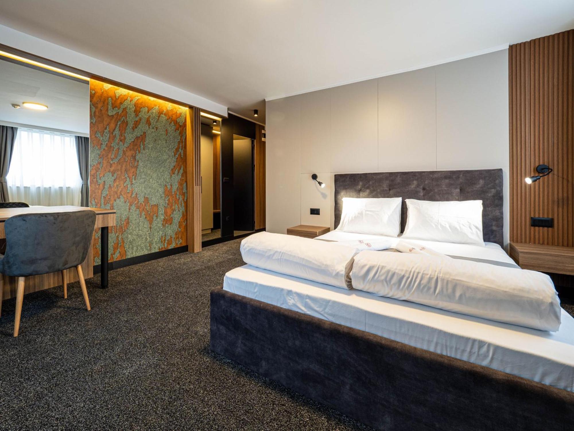 Hotel Elit Pernik Exterior photo