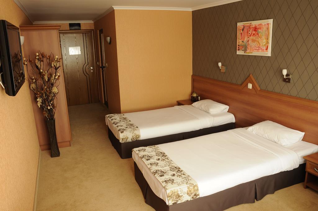 Hotel Elit Pernik Exterior photo