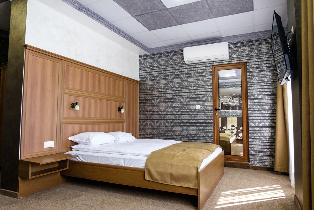 Hotel Elit Pernik Exterior photo